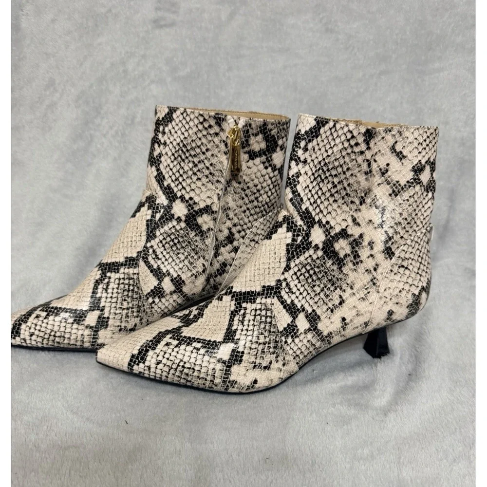 Michael Kors NEW Boots Bootie Snake Print Ankle Boots Kitten Heel SZ 9.5 Black - Picture 1 of 11